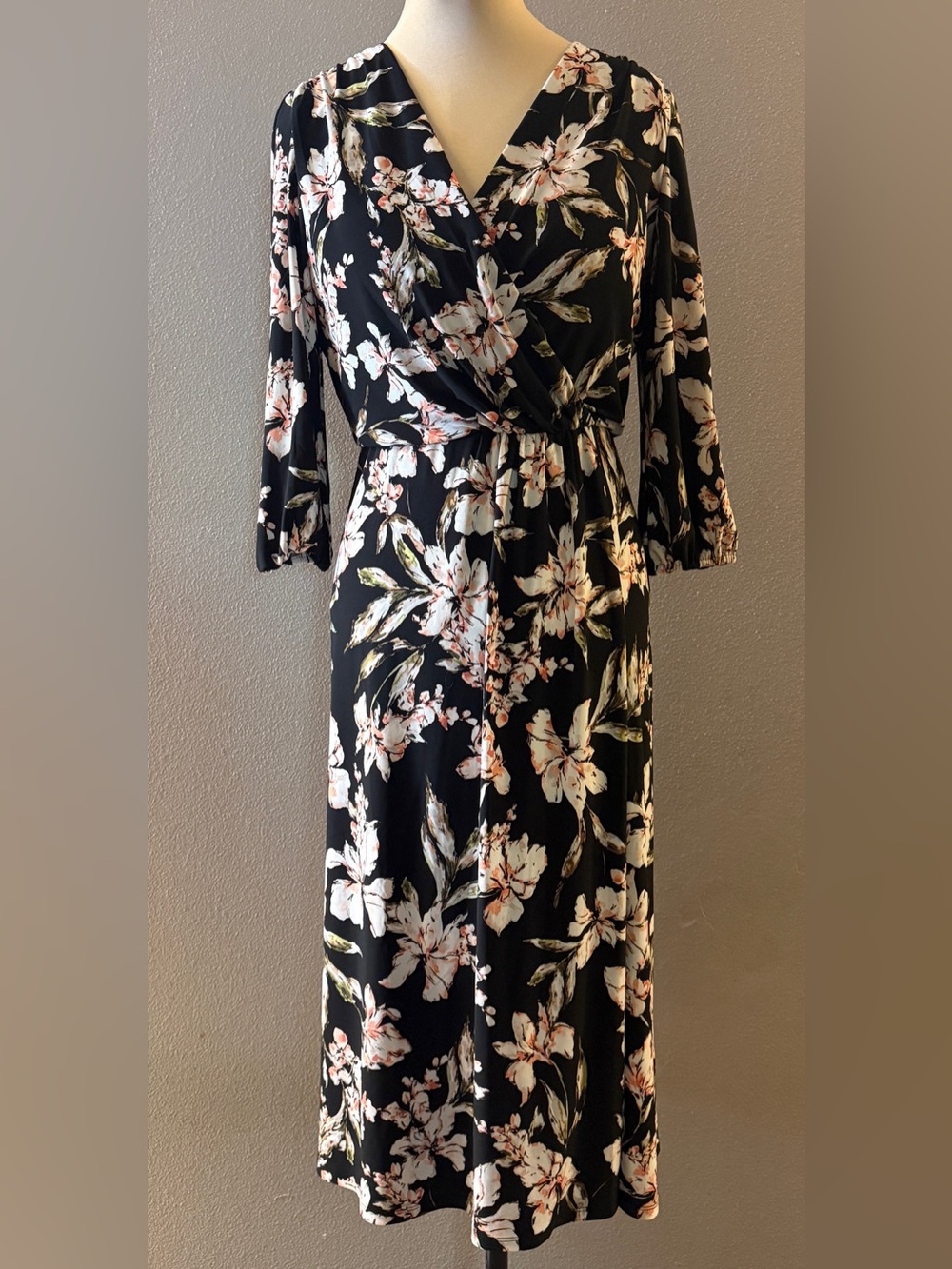 Lauren Ralph Lauren Black Floral Fit Flare Wrap Midi Dress Elegant V-Neck Size